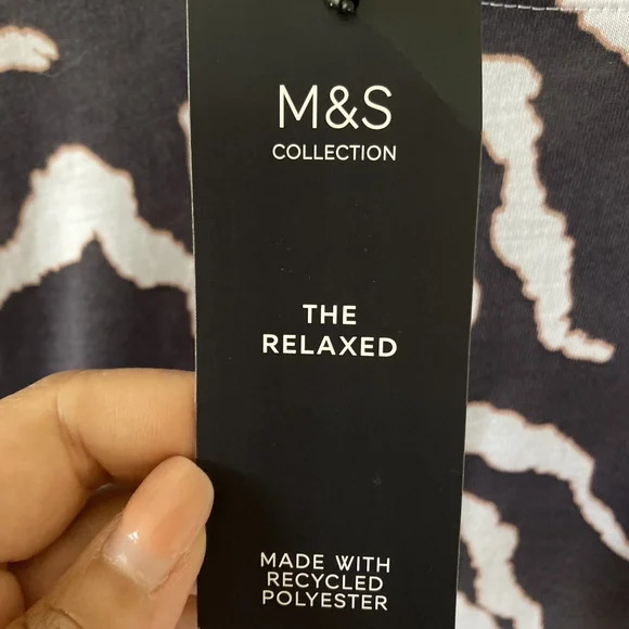 BNWT Women's Marks & Spencer Navy and White Animal Prints Jersey Blouse UK 18 - Picture 5 of 13